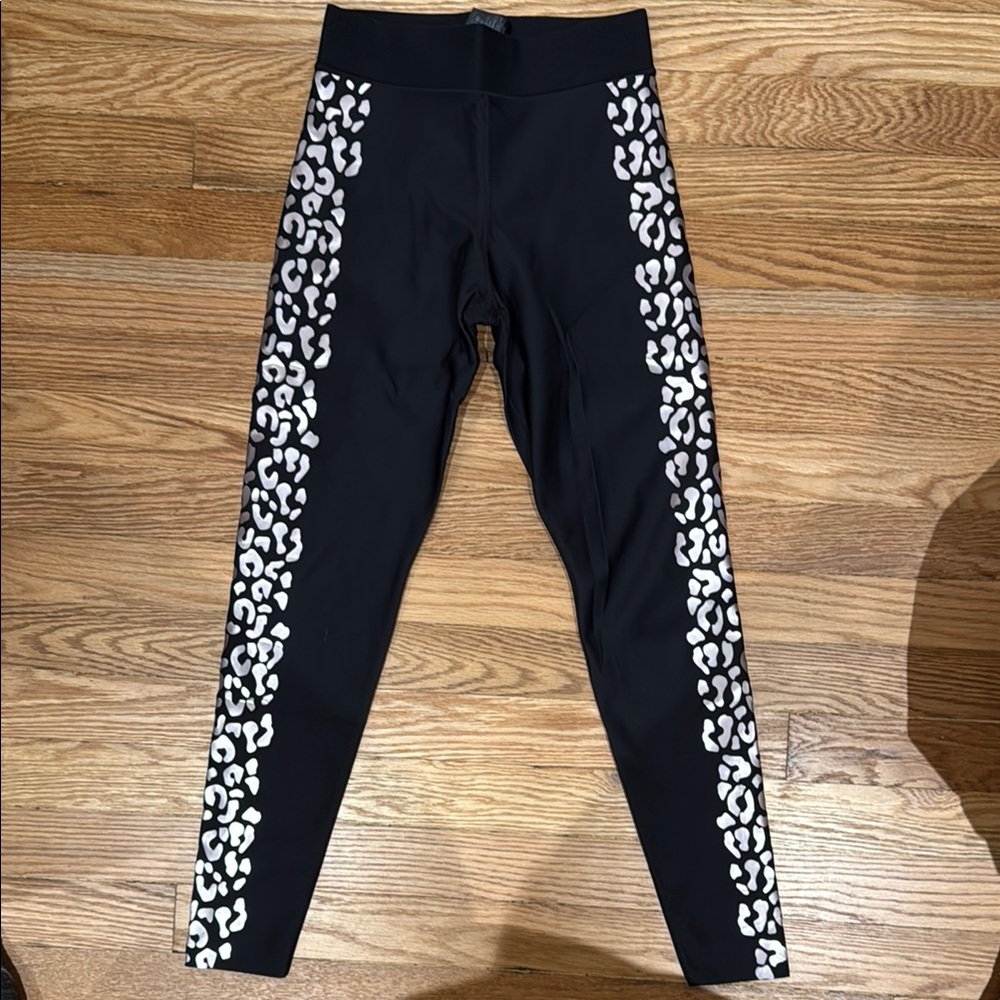 Ultracor Black and Silver Leggings with Tapered Design